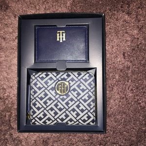 Tommy Hilfiger Wallet Set
